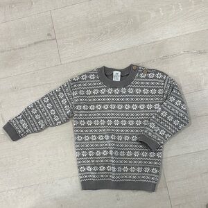 H&M Gray and White Fair Isle Patterned Crewneck Sweater